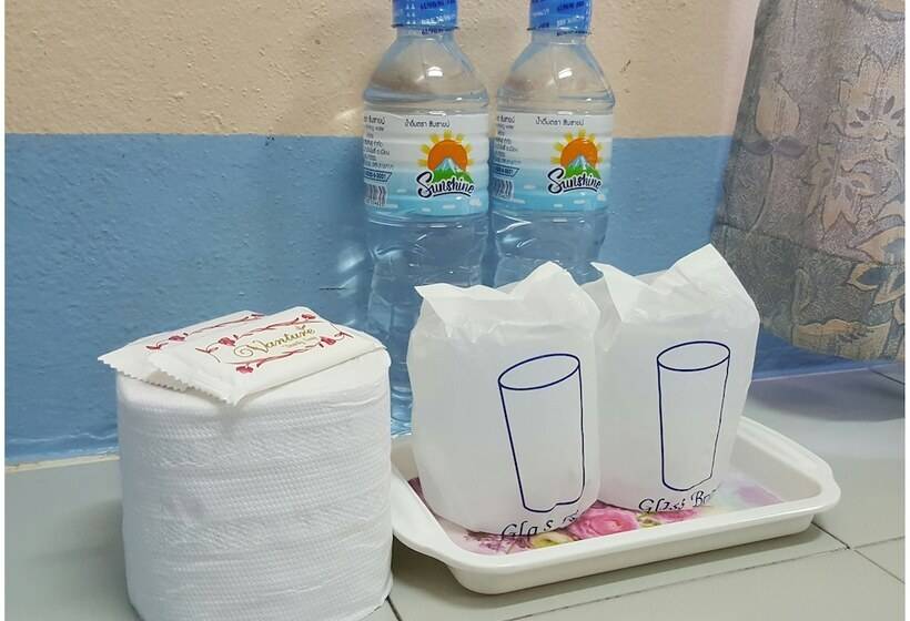 חדר סטנדרט, Station