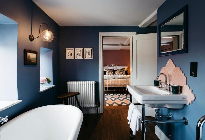 Номер Superior Кровать Кинг, The Bower House, Restaurant & Rooms