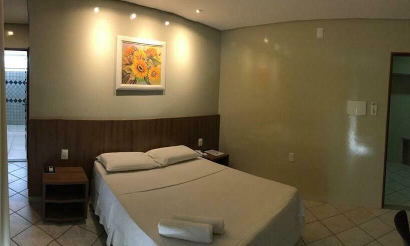 Quarto Estandar, Vila Rica