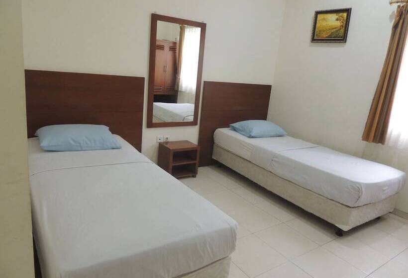 Superior Rum, Wisma Tamu Uksw Guest House