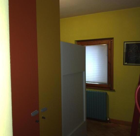 ルームシェアのワンベッド, Ostello Europa