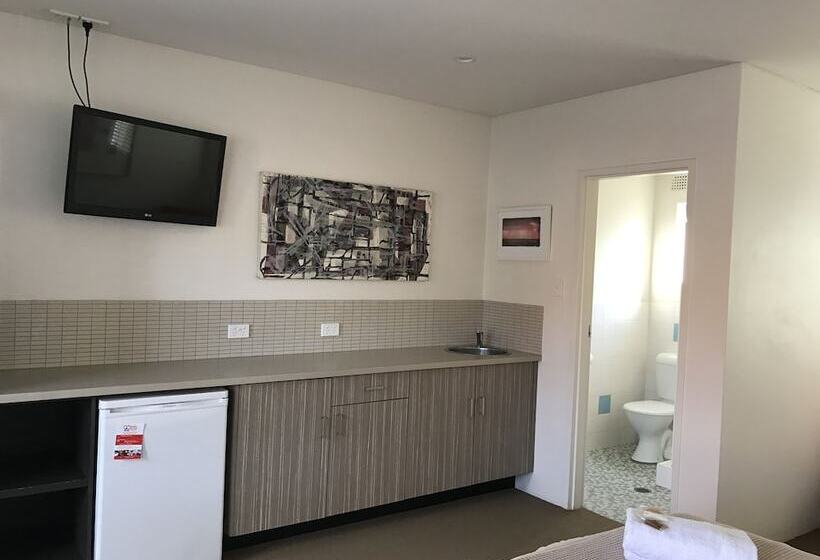 اتاق استاندارد سه نفره, Thirroul Beach Motel
