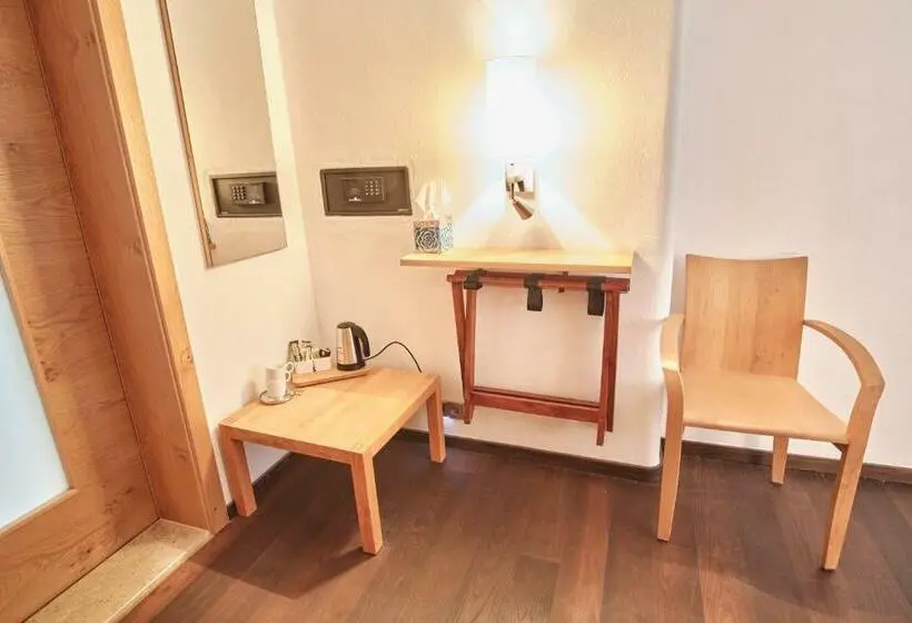 スタンダードルーム, Turmhotel Zum Erasmus