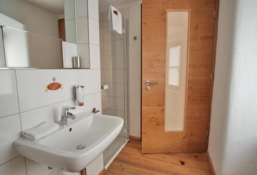 Номер Стандарт, Turmhotel Zum Erasmus