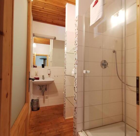 スタンダードルーム, Turmhotel Zum Erasmus