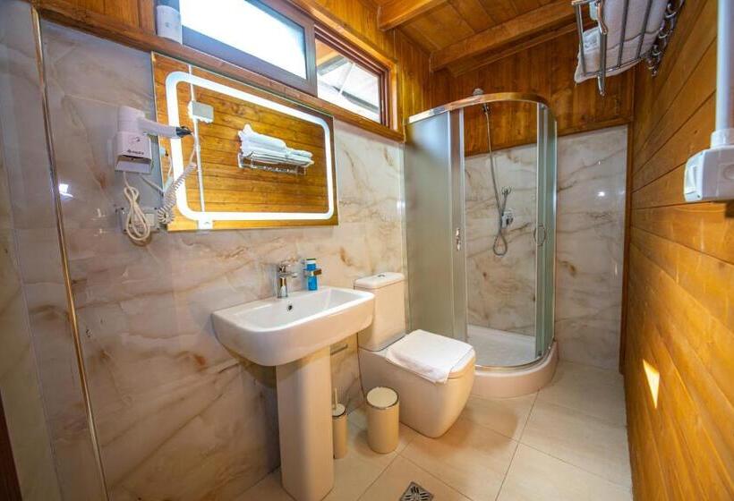 패밀리 룸, Legjenda