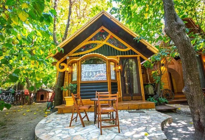 1 Yatak Odalı Lüks Villa, Legjenda