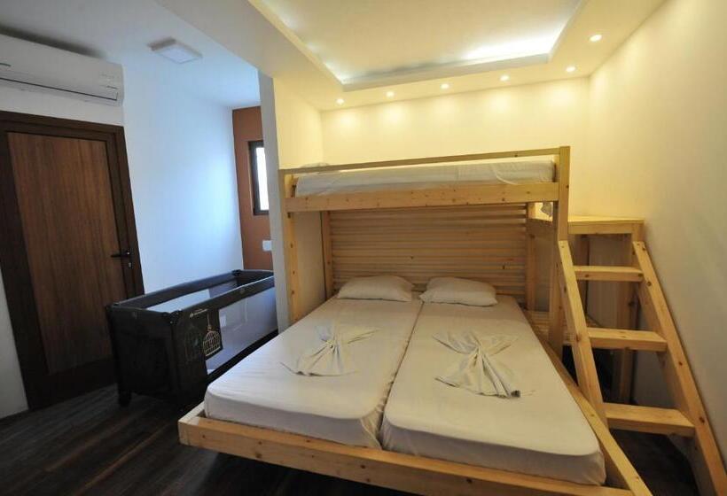 컴포트 트리플 룸, Legjenda