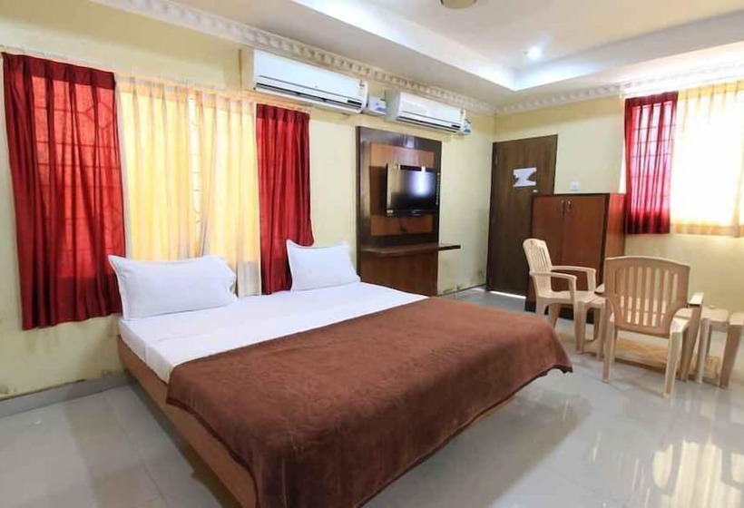 디럭스 룸, Megha Residency