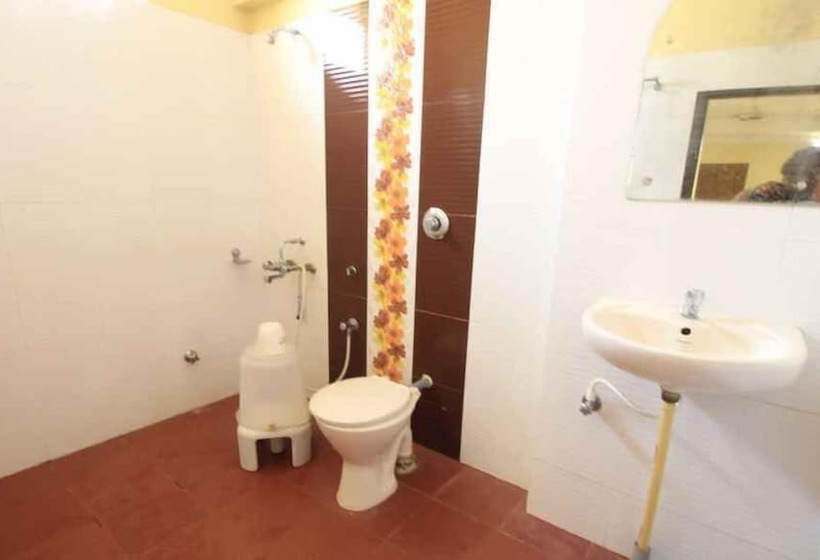 Deluxe Szoba, Megha Residency