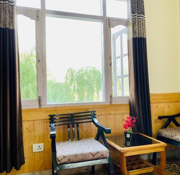 Номер Стандарт Вид на Горы, Sai Cottage Shimla
