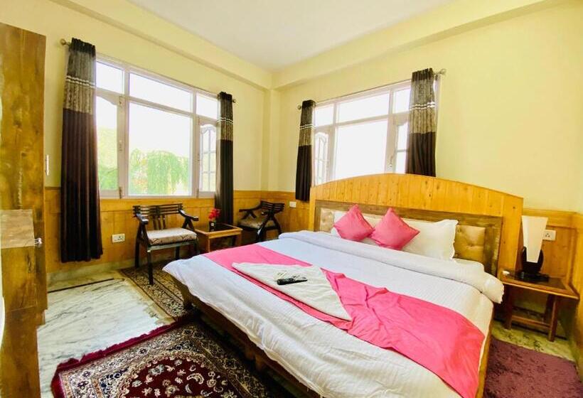 Номер Стандарт Вид на Горы, Sai Cottage Shimla