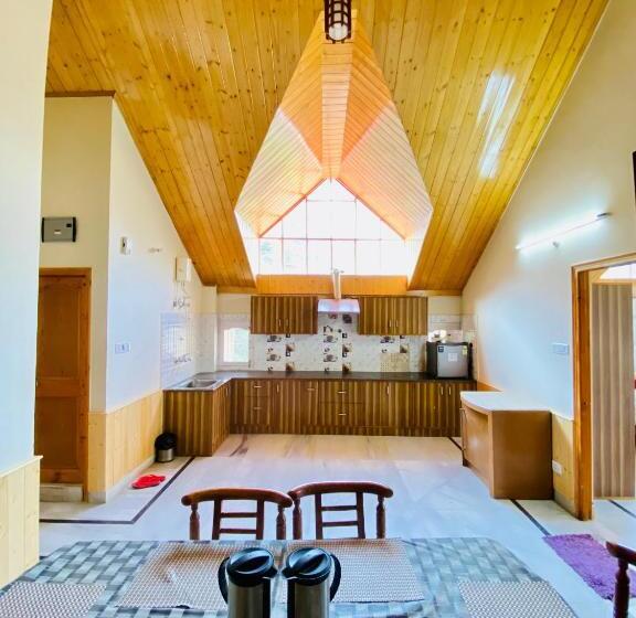 Семейный Номер Вид на Горы, Sai Cottage Shimla