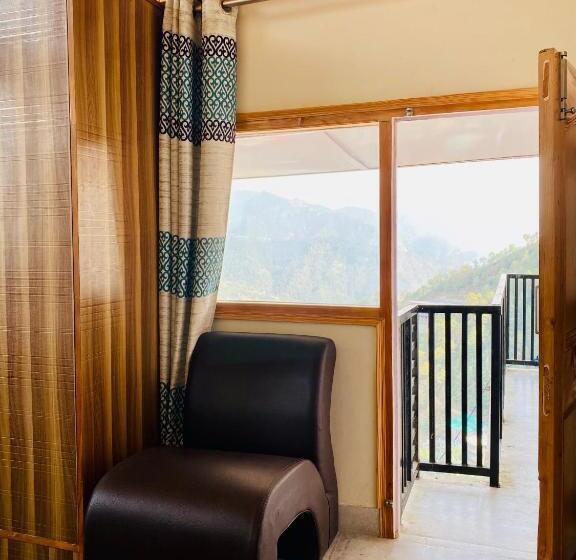 חדר משפחתי נוף להרים, Sai Cottage Shimla
