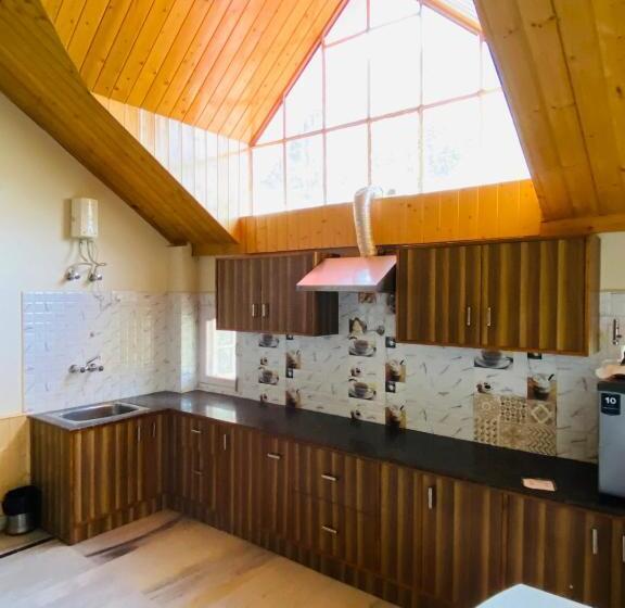 חדר משפחתי נוף להרים, Sai Cottage Shimla
