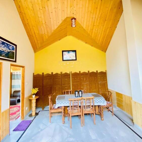 Семейный Номер Вид на Горы, Sai Cottage Shimla