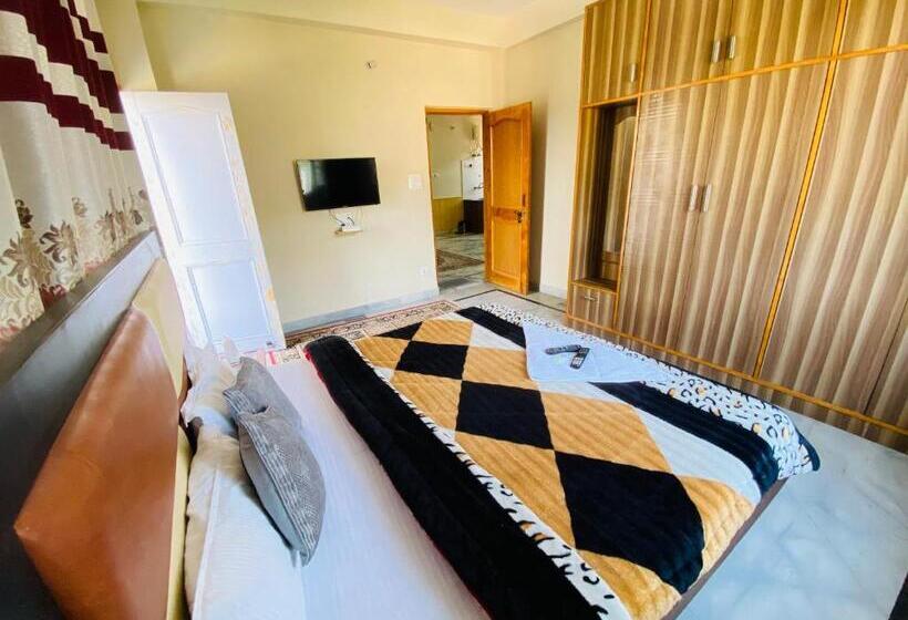 חדר משפחתי נוף להרים, Sai Cottage Shimla