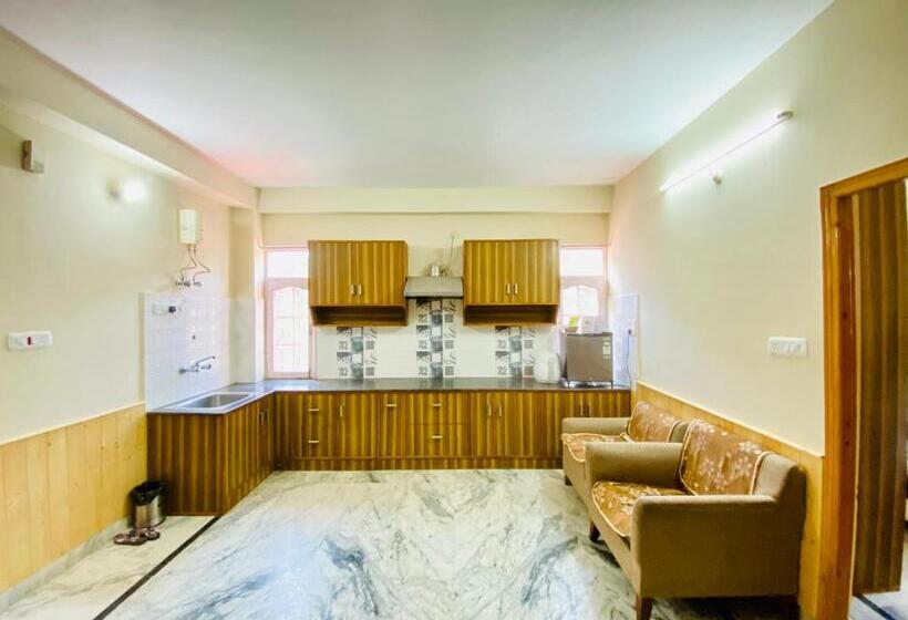 Семейный Номер Вид на Горы, Sai Cottage Shimla