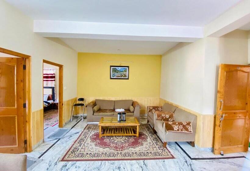 חדר משפחתי נוף להרים, Sai Cottage Shimla