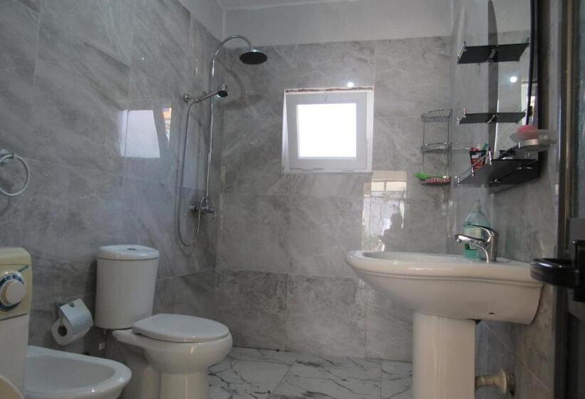 سرير فى غرفة مشتركه, Elbasan Backpacker Hostel