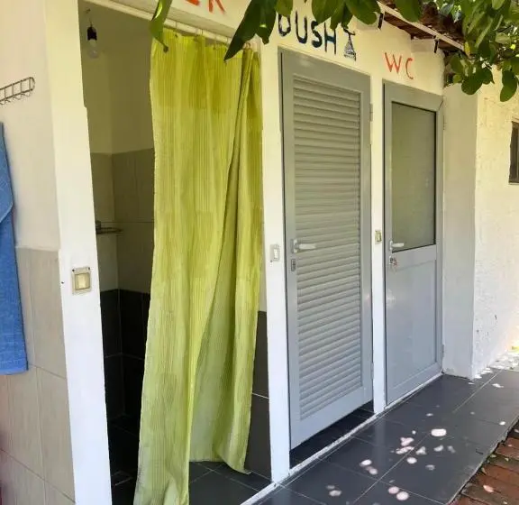 کلبه ییلاقی, Elbasan Backpacker Hostel