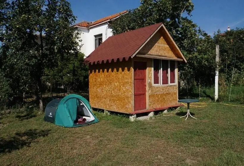 کلبه ییلاقی, Elbasan Backpacker Hostel