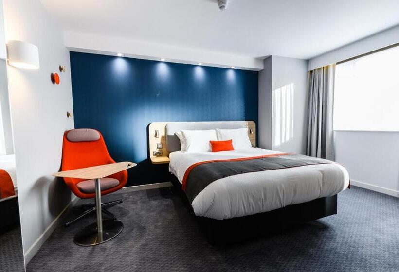 Номер Стандарт, Holiday Inn Express   Wigan, An Ihg