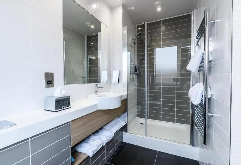 身障者適用スタンダードルーム, Holiday Inn Express   Wigan, An Ihg