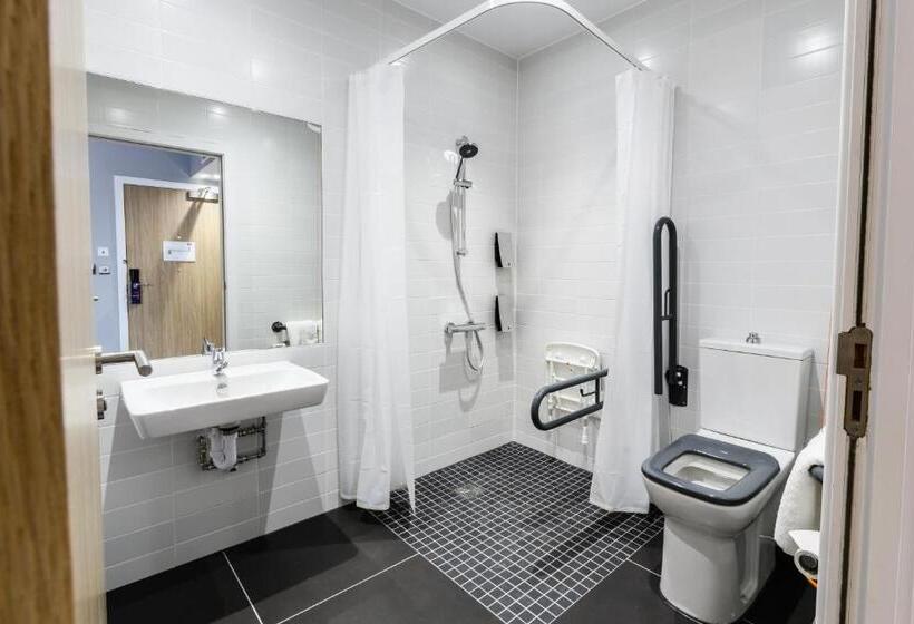 适合残疾人使用的标准间, Holiday Inn Express   Wigan, An Ihg