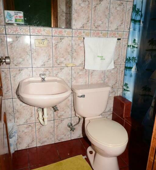 스탠다드 트리플 룸, Hostal Puyo