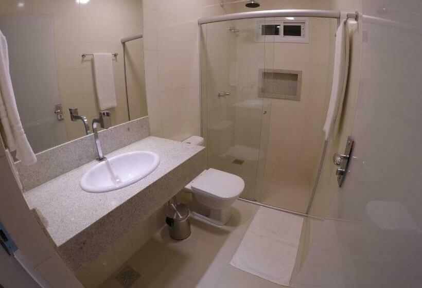 豪华三人间, Imperador