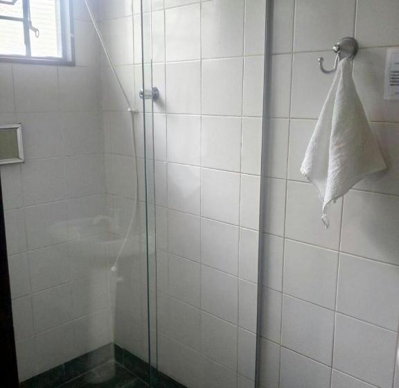 חדר אקונומי, Jf