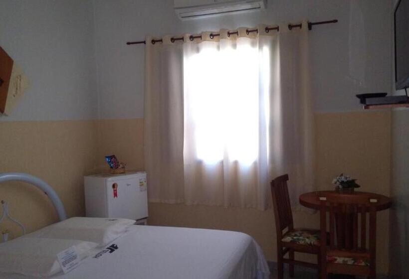 חדר דלוקס, Jf