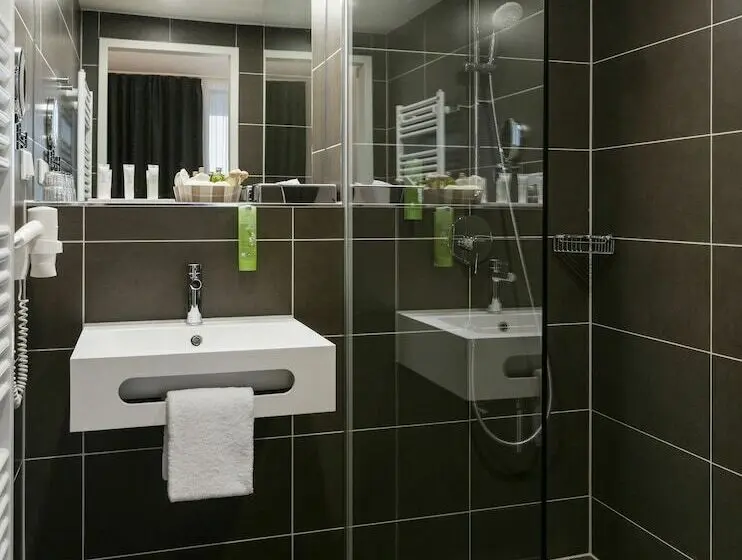 Standard Yhden Hengen Huone, Jufa Hotel Hamburg Hafencity