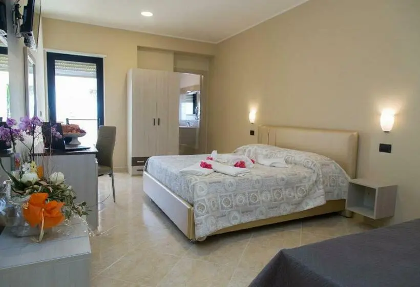 اتاق لوکس, La Campagnola
