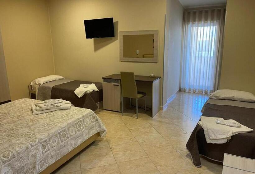 חדר סטנדרט לארבעה, La Campagnola