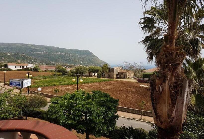 חדר סטנדרט לארבעה, La Campagnola