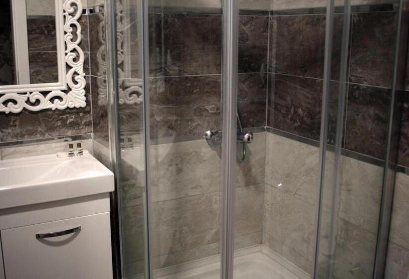 اتاق سوپریور یک تخته, Peracity