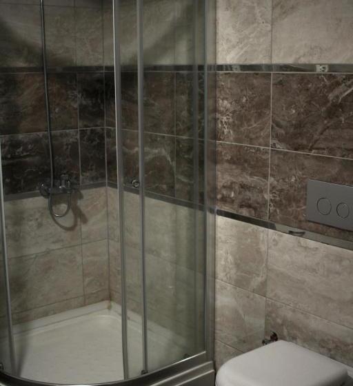 سوییت خانوادگی, Peracity