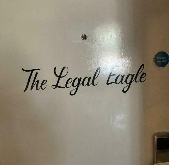 スタンダードルーム, The Golden Hope Wetherspoon