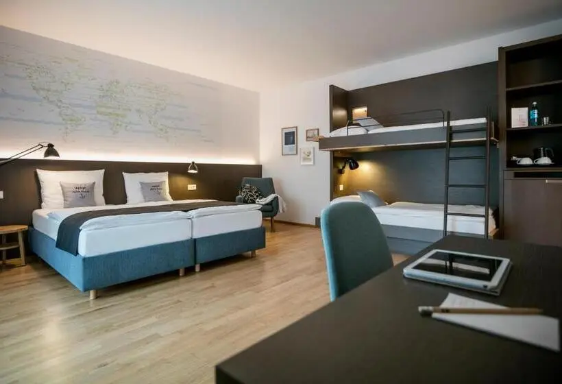 Standard Neljän Hengen Huone, Jufa Hotel Hamburg Hafencity