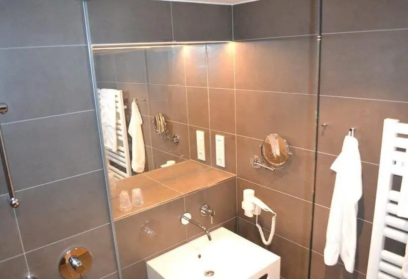 Superior-huone, Jufa Hotel Hamburg Hafencity