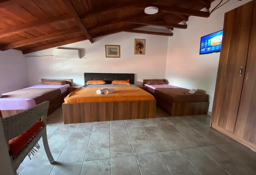 اتاق استاندارد سه نفره, Motel Atika