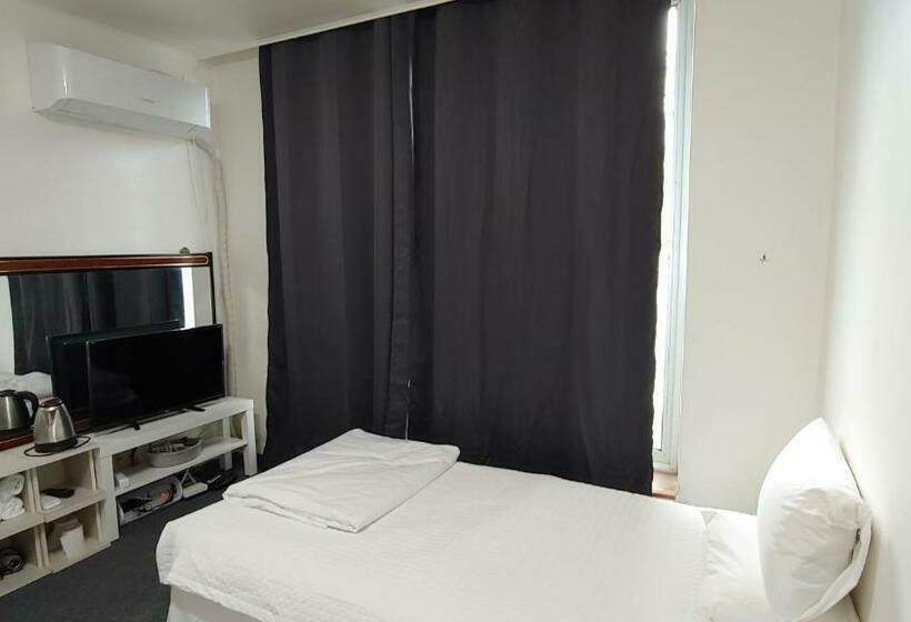 חדר סטנדרט, Bandal Book & Stay