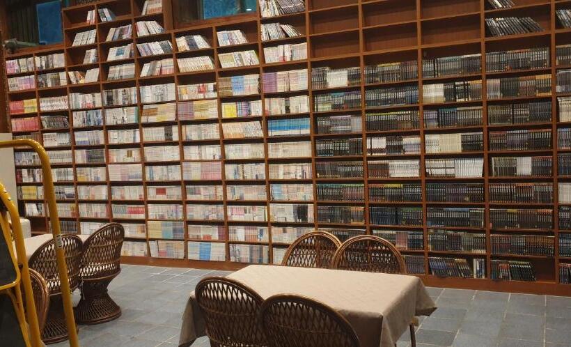 חדר משפחתי דלוקס, Bandal Book & Stay