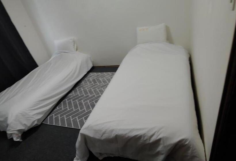 חדר סטנדרט, Bandal Book & Stay