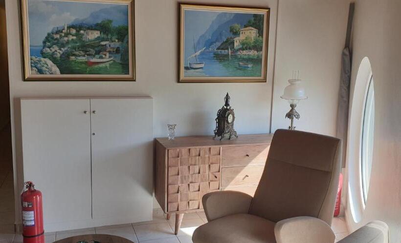 סטודיו סטנדרט עם נוף, Alexias Apartments