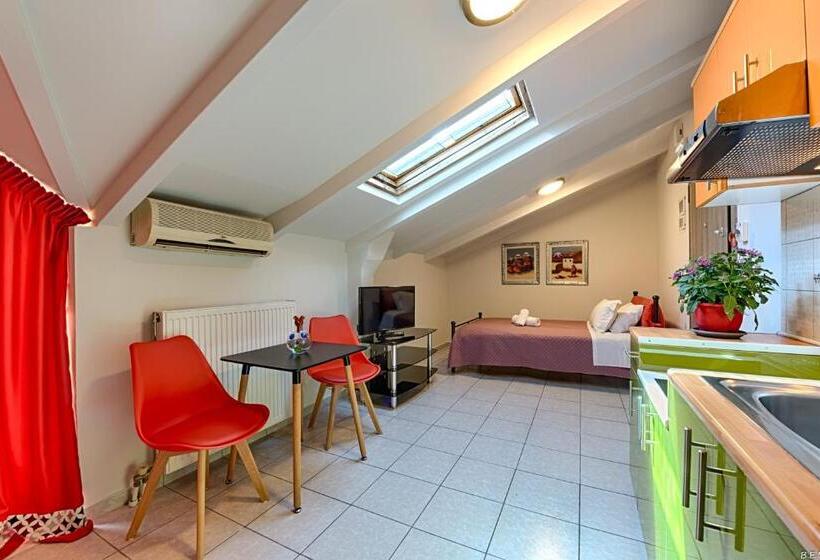 Студио Стандарт с Видом, Alexias Apartments