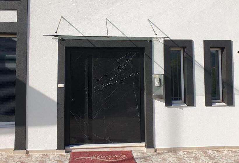 דירת חדר, Alexias Apartments