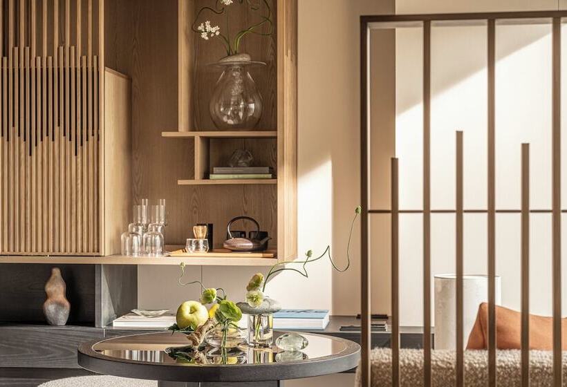 חדר סופריור מותאם לאדם עם מוגבלויות, Four Seasons Hotel Osaka